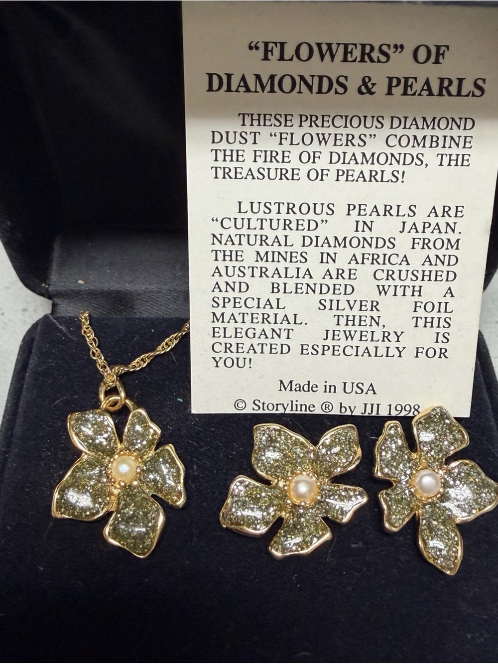 Gold Flower Pearl & Diamond Dust Necklace and Earring Set - Gold
